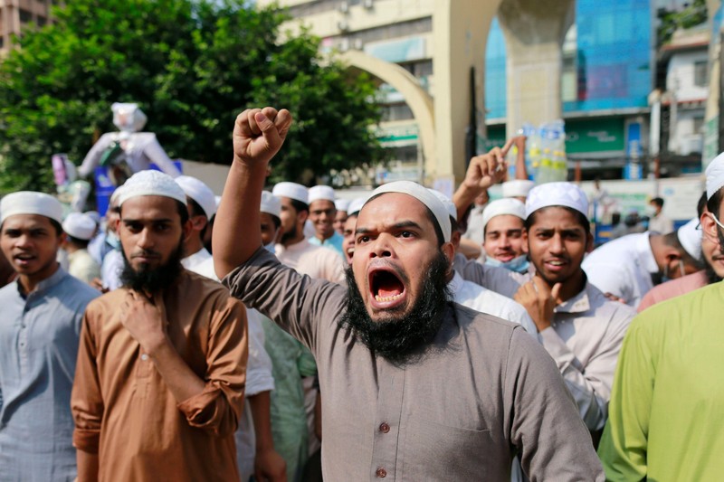 Dân Hồi giáo biểu tình chống ông Macron vụ 'thầy giáo Pháp' - ảnh 1