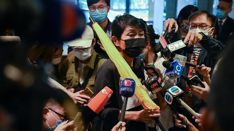 Bắc Kinh cảnh báo vụ 15 nghị sĩ Hong Kong đồng loạt từ chức  - ảnh 1