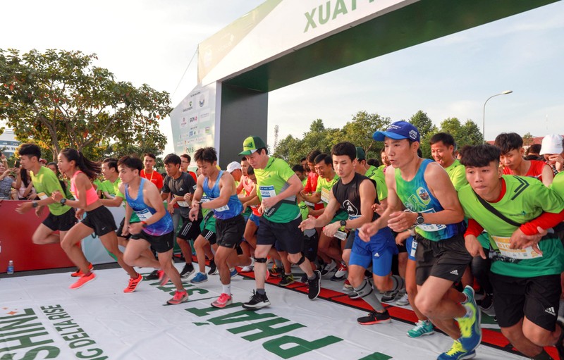 Ông Đoàn Ngọc Hải tham gia giải Marathon ở Hậu Giang - ảnh 1