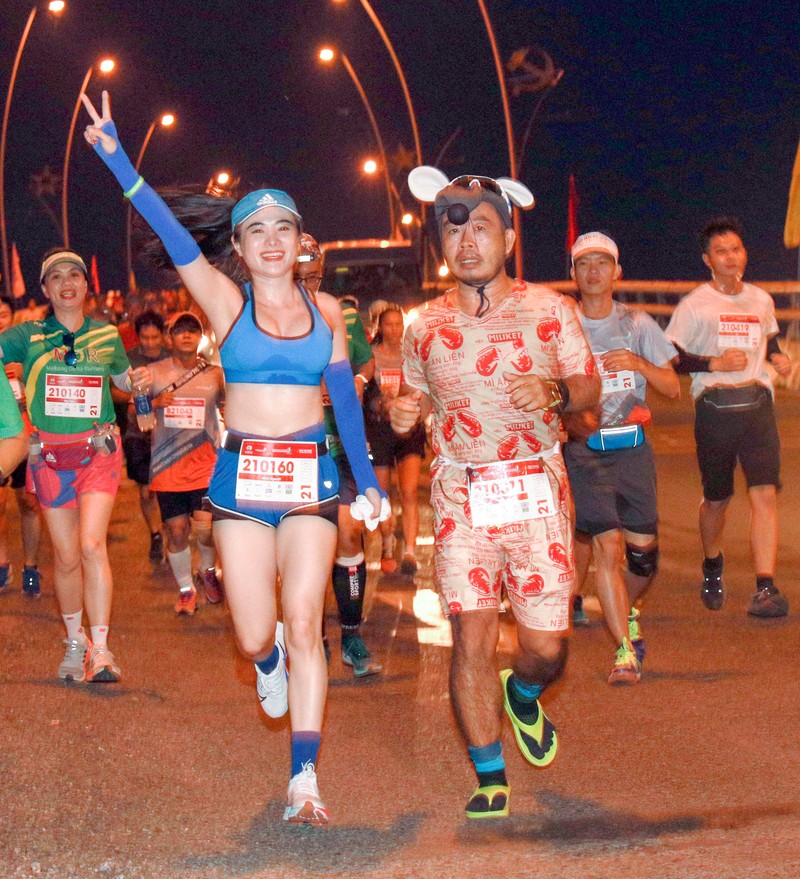Ông Đoàn Ngọc Hải tham gia giải Marathon ở Hậu Giang - ảnh 8