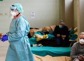 COVID-19: EU cấm toàn bộ các nước ngoài khối nhập cảnh