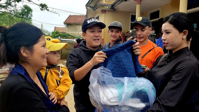 Diễn viên Mạc Văn Khoa: “Mong bà con sớm ổn định cuộc sống“ - ảnh 2