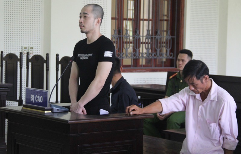Kẻ thuê người vứt 500 kg ma túy đá bên đường lĩnh 42 tháng tù  - ảnh 3