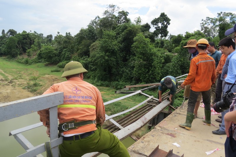 Cận cảnh nơi xảy ra vụ tai nạn thảm khốc 5 người tử vong - ảnh 7