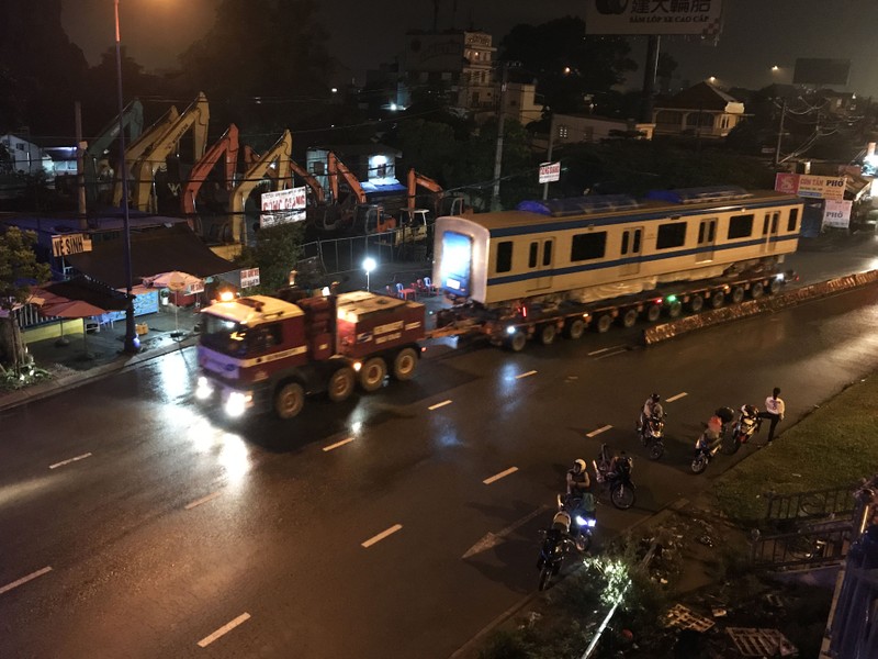 Hành trình di chuyển của toa tàu metro trong đêm - ảnh 9