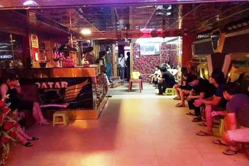 9 thanh niên phê ma túy trong quán karaoke tại Đà Nẵng - ảnh 1