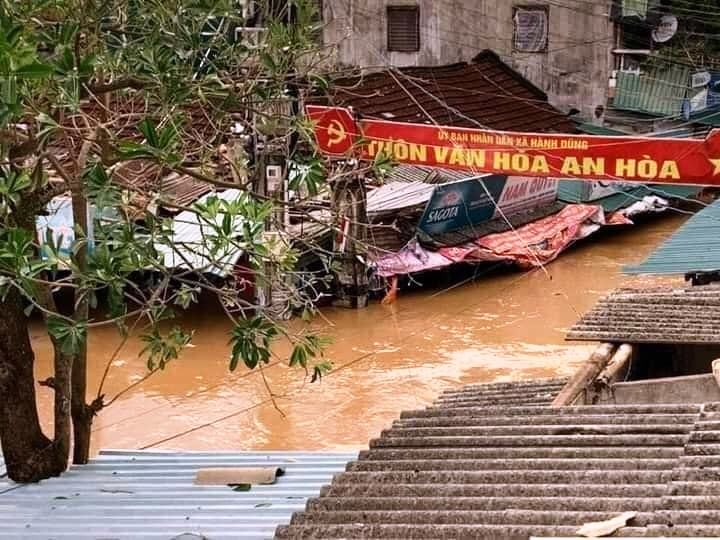 Nước các sông ở Quảng Ngãi đang lên, đã có nơi bị lụt - ảnh 1