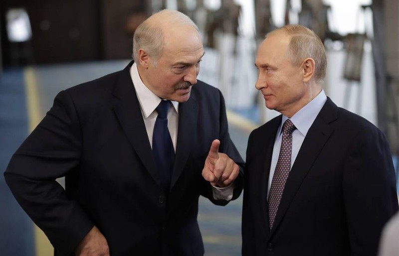 Ông Lukashenko dự kiến sang Nga gặp ông Putin hôm nay - ảnh 1