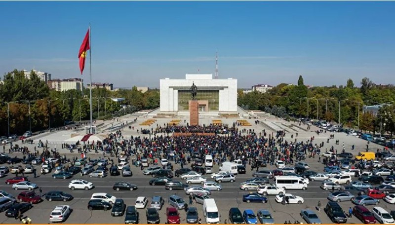 Tổng thống Kyrgyzstan từ chức, không muốn ‘gây đổ máu’ cho dân - ảnh 2