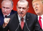 Tổng thống ‘rắn tay’ Erdogan khó yên khi đối đầu Mỹ lẫn Nga