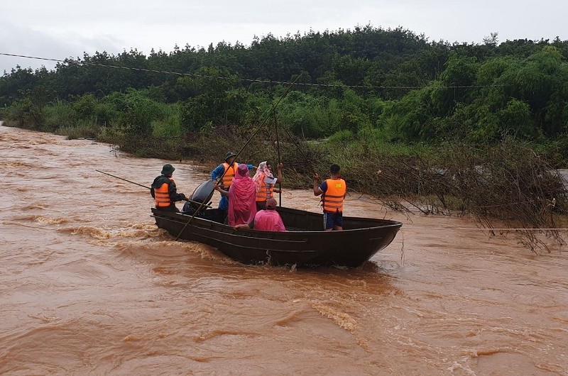 Tìm thấy thi thể 2 người bị nước cuốn trôi - ảnh 1