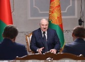 Ông Lukashenko thừa nhận làm Tổng thống Belarus 'hơi lâu' 