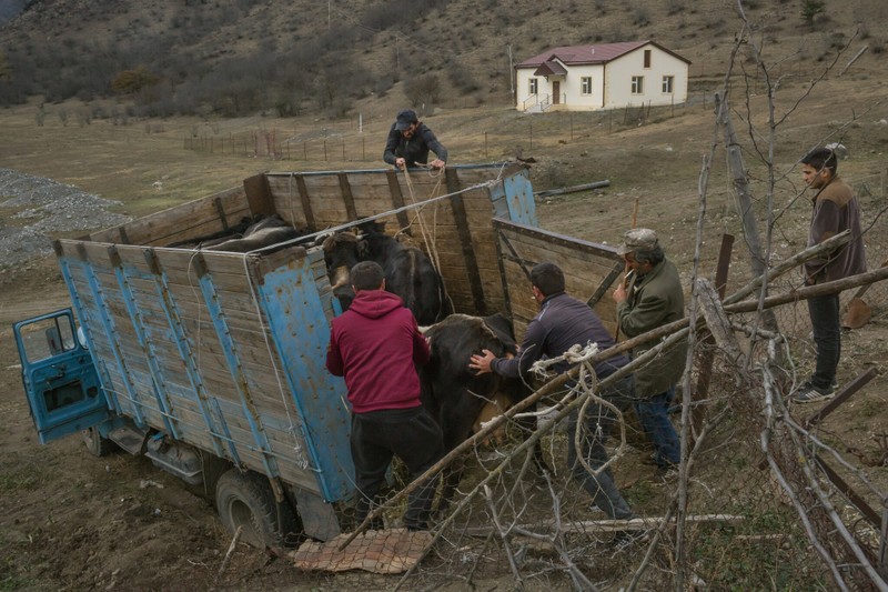 Nga khởi tạo thỏa thuận Nagorno-Karabakh, kẻ khóc người cười - ảnh 3