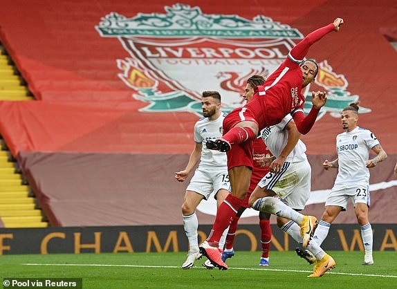 Salah lập Hattrick, Liverpool nhọc nhằn thắng đội mới lên hạng - ảnh 3