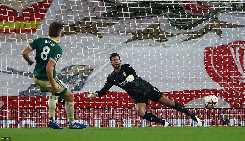 Hàng công toả sáng, Liverpool ngược dòng kịch tính tại Anfield - ảnh 3