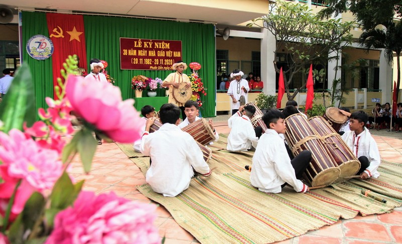 Để tiếng trống Ghi-năng vang mãi - ảnh 1