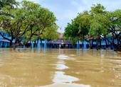 Mưa lớn ở Huế: Học sinh nghỉ học, vùng núi nguy cơ sạt lở đất