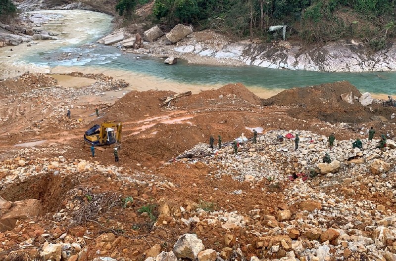 Lực lượng tìm kiếm rút khỏi thủy điện Rào Trăng 3 tránh bão - ảnh 1