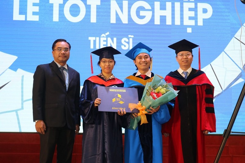 Nữ học viên tốt nghiệp cao học với điểm số 'khủng'  9,63 - ảnh 1