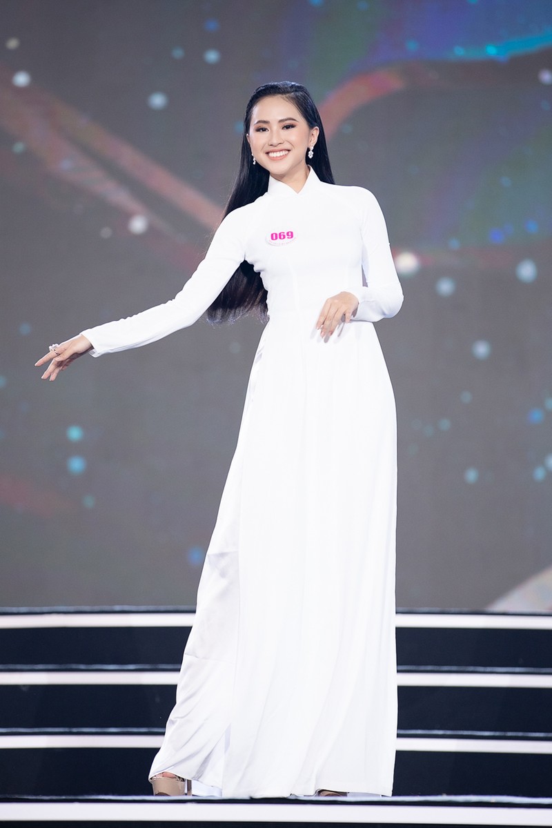 Ngắm Áo dài trong đêm Bán kết Hoa hậu Việt Nam 2020 - ảnh 13
