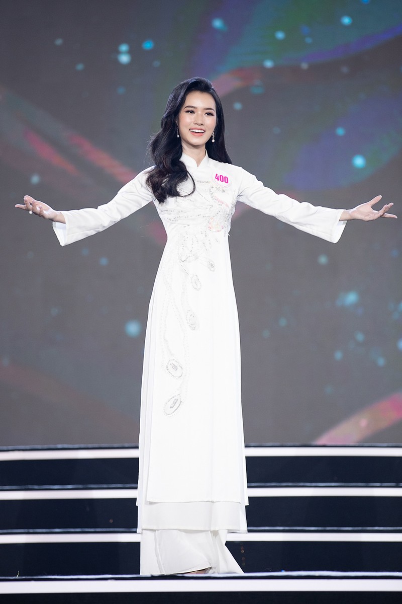 Ngắm Áo dài trong đêm Bán kết Hoa hậu Việt Nam 2020 - ảnh 11