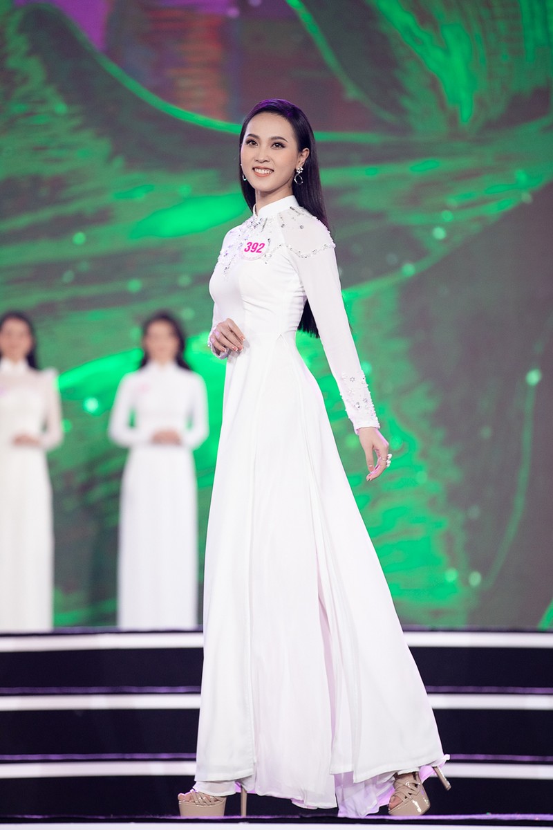Ngắm Áo dài trong đêm Bán kết Hoa hậu Việt Nam 2020 - ảnh 4