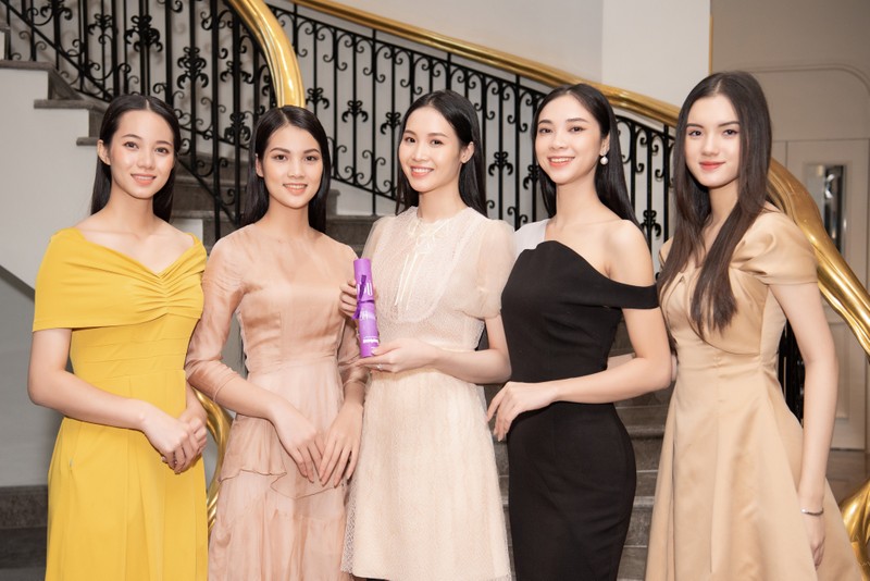 Tốp 35 thí sinh hoa hậu Việt Nam với giải Người đẹp Nhân ái - ảnh 7