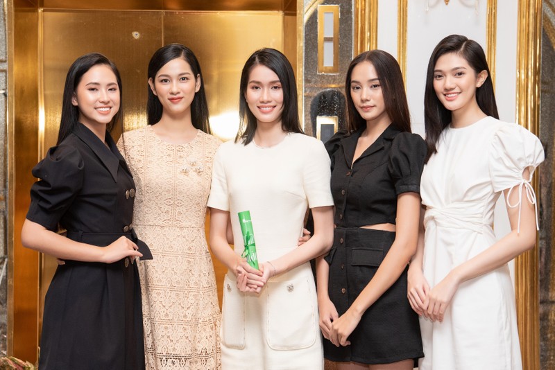 Tốp 35 thí sinh hoa hậu Việt Nam với giải Người đẹp Nhân ái - ảnh 4