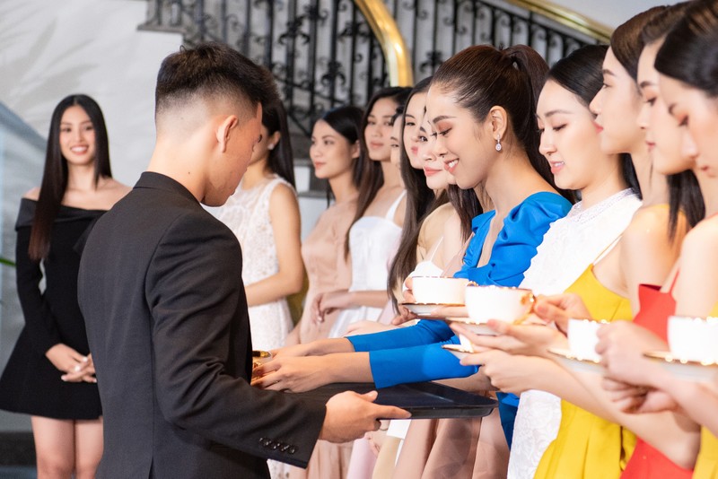 Tốp 35 thí sinh hoa hậu Việt Nam với giải Người đẹp Nhân ái - ảnh 11