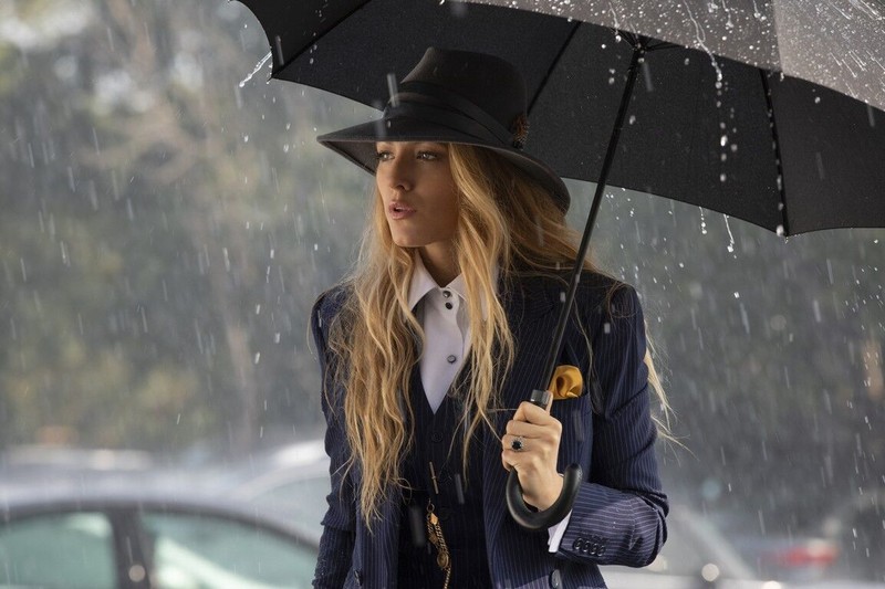 'A Simple Favor': Mỹ nhân Blake Lively mất tích đầy bí ẩn ...