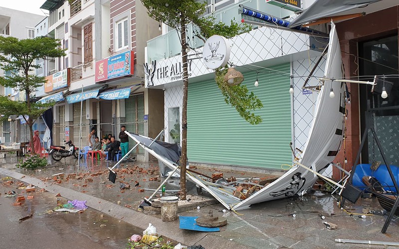 Chùm ảnh: Những thiệt hại ban đầu khi bão số 9 áp sát đất liền - ảnh 10