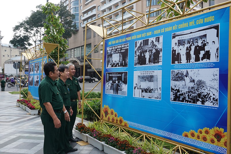 Triển lãm ảnh 90 năm lịch sử Mặt trận tổ quốc Việt Nam - ảnh 3