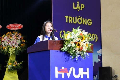 Trường ĐH Hùng Vương TP.HCM kỷ niệm 25 năm thành lập - ảnh 2