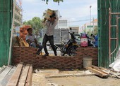 Khan hiếm thợ sửa nhà ngày cận tết