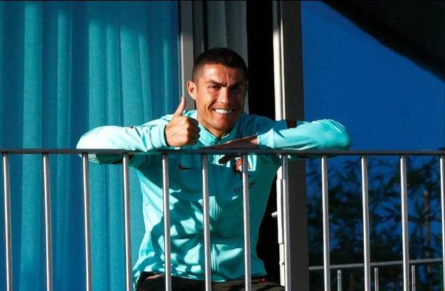 Ronaldo lên tiếng sau khi nhiễm COVID-19 - ảnh 1