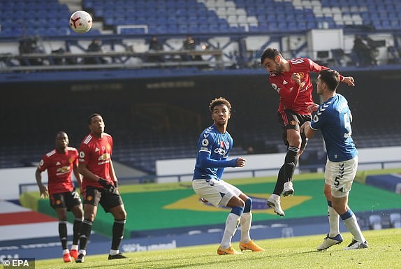 Cavani ghi bàn, Bruno rực sáng, MU ngược dòng hạ Everton - ảnh 3