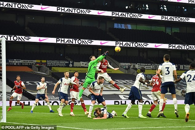 Son, Kane rực sáng, Tottenham hạ Arsenal lấy lại ngôi đầu - ảnh 4