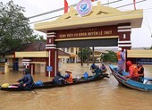 Nhiều trường giảm học phí, tặng học bổng cho sinh viên vùng lũ