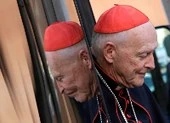 Một linh mục bị đâm khi đang cử hành Thánh lễ ảnh 3 Vatican họp khẩn giải quyết nạn bê bối tình dục