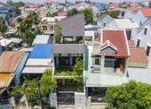 Nhà trong hẻm nhỏ vẫn thoáng rộng bất ngờ ảnh 14 Không gian xanh mát trong nhà phố 3 tầng giữa lòng Hội An