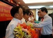 Cần Thơ: Đến năm 2030 là TP sinh thái, văn minh, hiện đại ảnh 4 TP.HCM: Trao Huy hiệu Đảng đợt ngày 2-9 cho 28 đảng viên