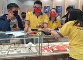 Hoạt động kinh tế phục hồi, GDP tăng trở lại ảnh 1 Kinh hoàng vàng SJC 'phi thẳng' lên mốc 68 triệu đồng/lượng