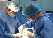 Nhét dây điện vào 'của quý', lọt đến tận bàng quang ảnh 1 101 chuyện bi hài khi cấp cứu ‘của quý’