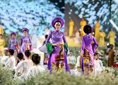 Thí sinh U80 đoạt giải nhất Duyên dáng áo dài năm 2019 ảnh 3 Lộng lẫy đêm khai mạc Lễ hội Áo dài TP.HCM 2019