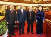 Nhân sự Đại hội XIII và vấn đề tính đại diện ảnh 2 Giới thiệu nhân sự Bộ Chính trị, Ban bí thư khóa XIII