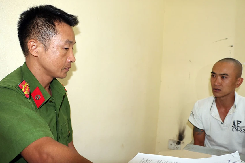 Trung tá Lê Đức Vinh, điều tra viên trung cấp, Đội phó Đội Điều tra Công an huyện Đức Trọng. Ảnh: VÕ TÙNG ảnh 1 P5_AnhChính_votung.jpg