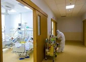 Bộ Y tế: Khẩn trương kiểm tra vụ ‘săn lùng thuốc Molnupiravir điều trị COVID-19' ảnh 1 Tối 6-1 thêm 16.417 ca mắc COVID-19, Hà Nội cao gấp 6 lần TP.HCM