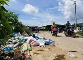 Quảng Nam tìm chỗ mới xây lò đốt rác ảnh 3 Rác ứ đọng khắp nơi ở Quảng Nam