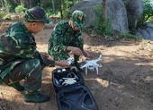 Gọi điện cho trại giam bịa gặp Triệu Quân Sự trong rừng ảnh 3 Bộ đội biên phòng dùng flycam truy tìm phạm nhân trốn trại