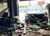 Bắt 2 người đưa lậu 30 người Việt vào Đài Loan bằng tàu cá ảnh 3 Canada: Một nhà hàng phở của người gốc Việt bị xe hơi tông phá